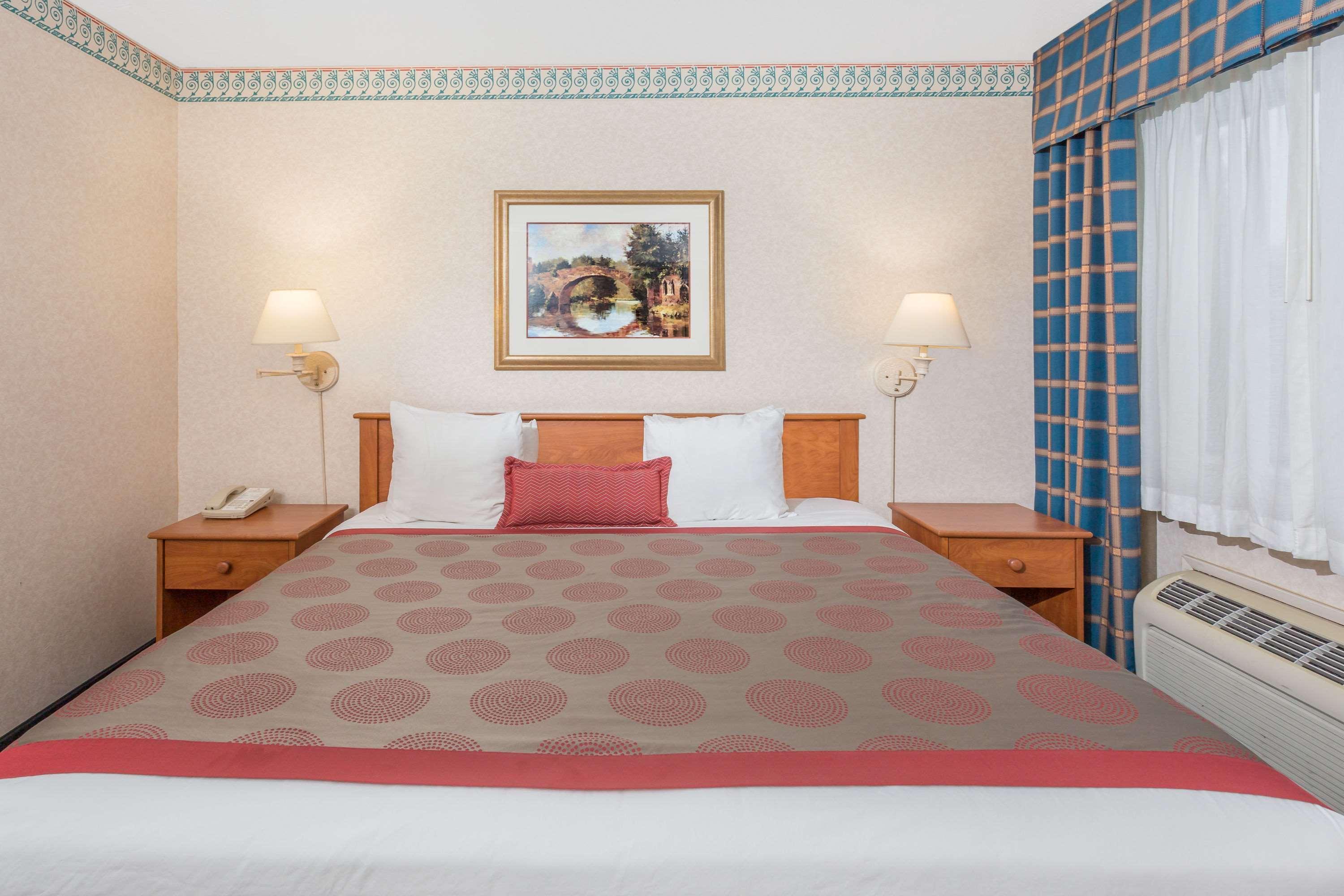 Ramada By Wyndham Kent Seattle Area Hotel Ngoại thất bức ảnh