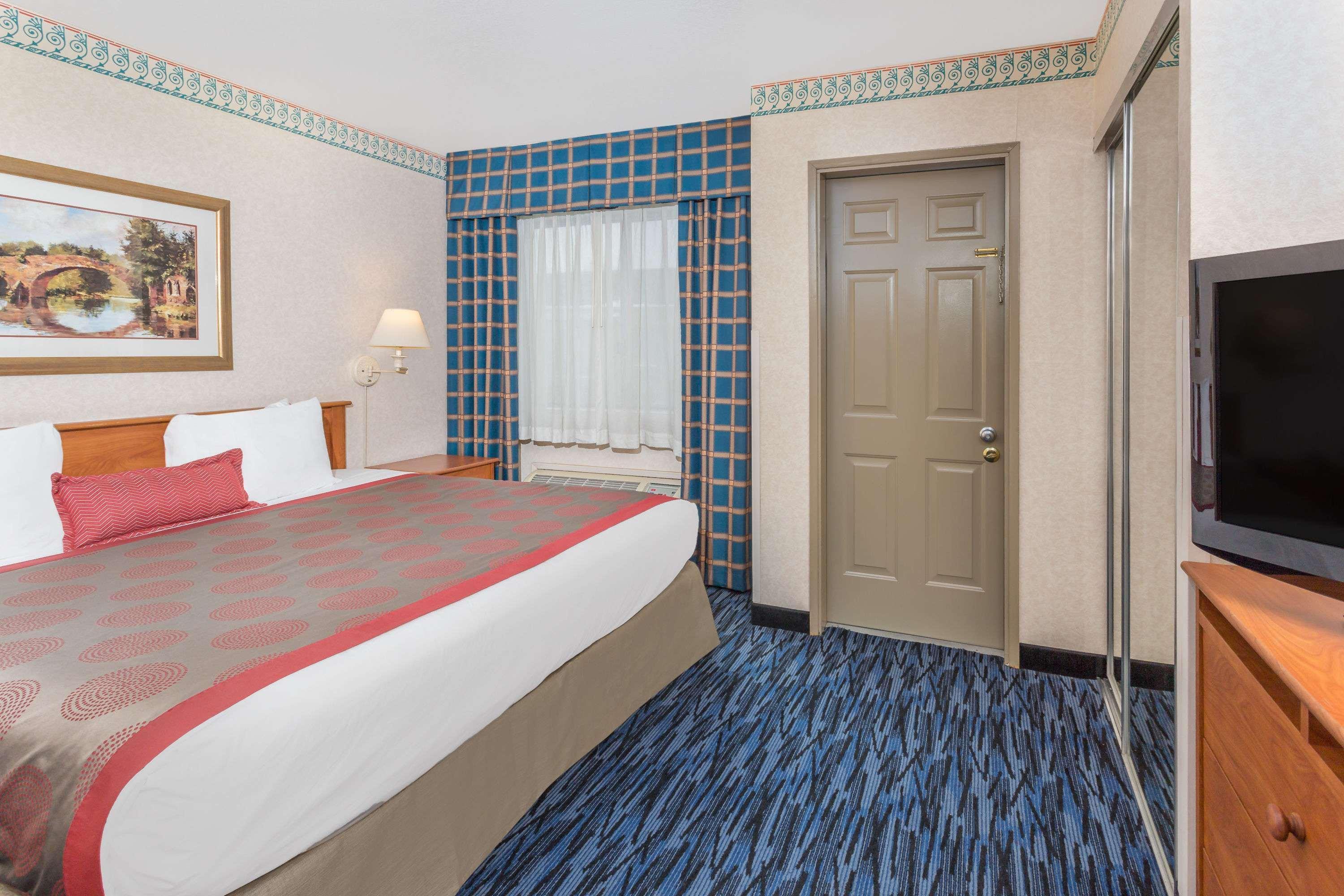 Ramada By Wyndham Kent Seattle Area Hotel Ngoại thất bức ảnh