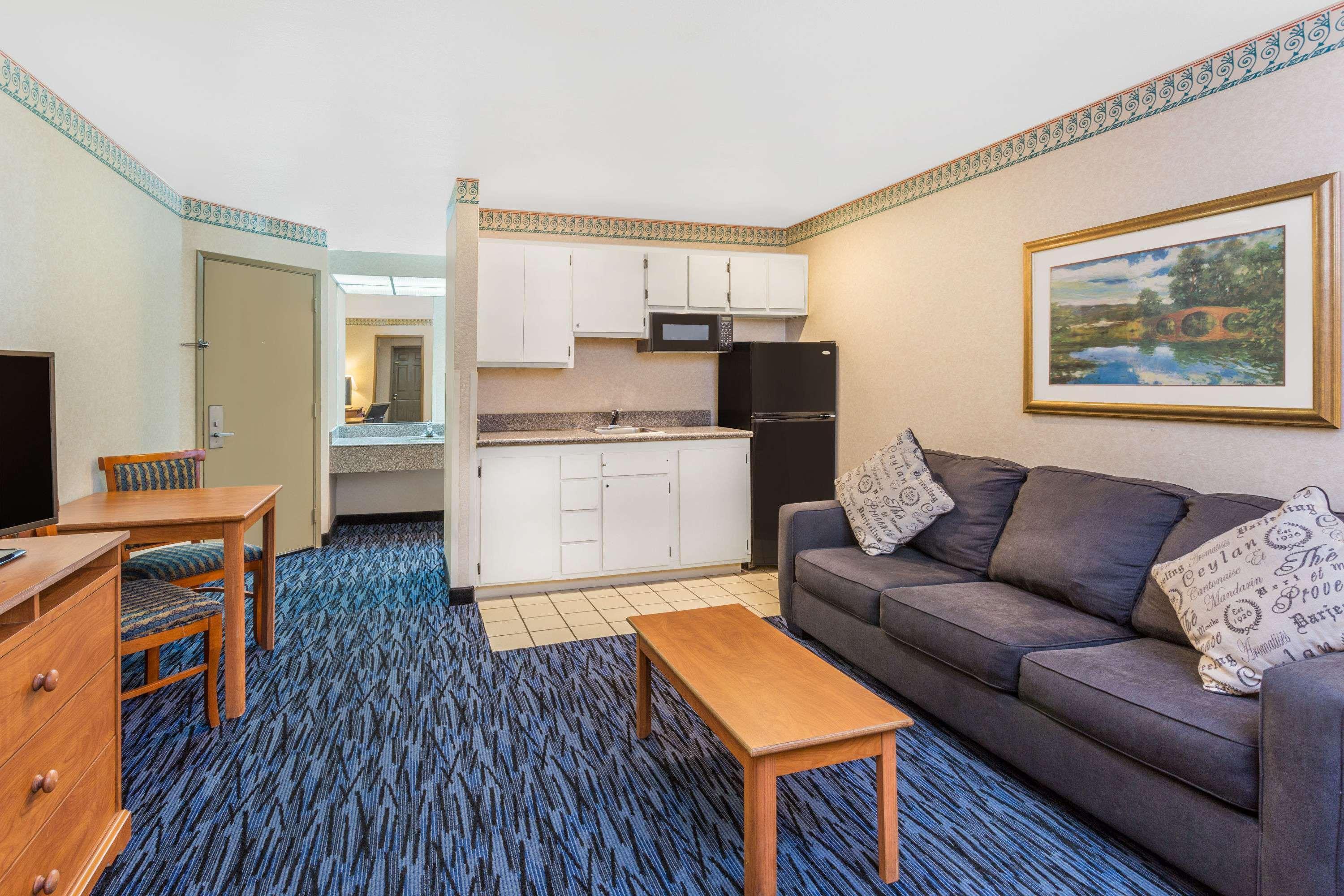 Ramada By Wyndham Kent Seattle Area Hotel Ngoại thất bức ảnh
