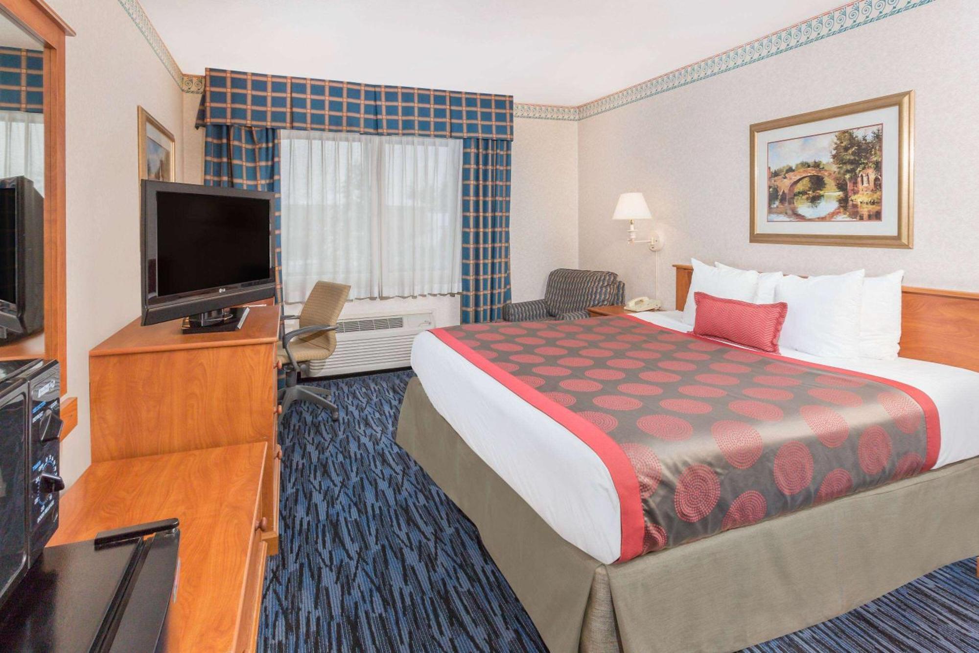 Ramada By Wyndham Kent Seattle Area Hotel Ngoại thất bức ảnh