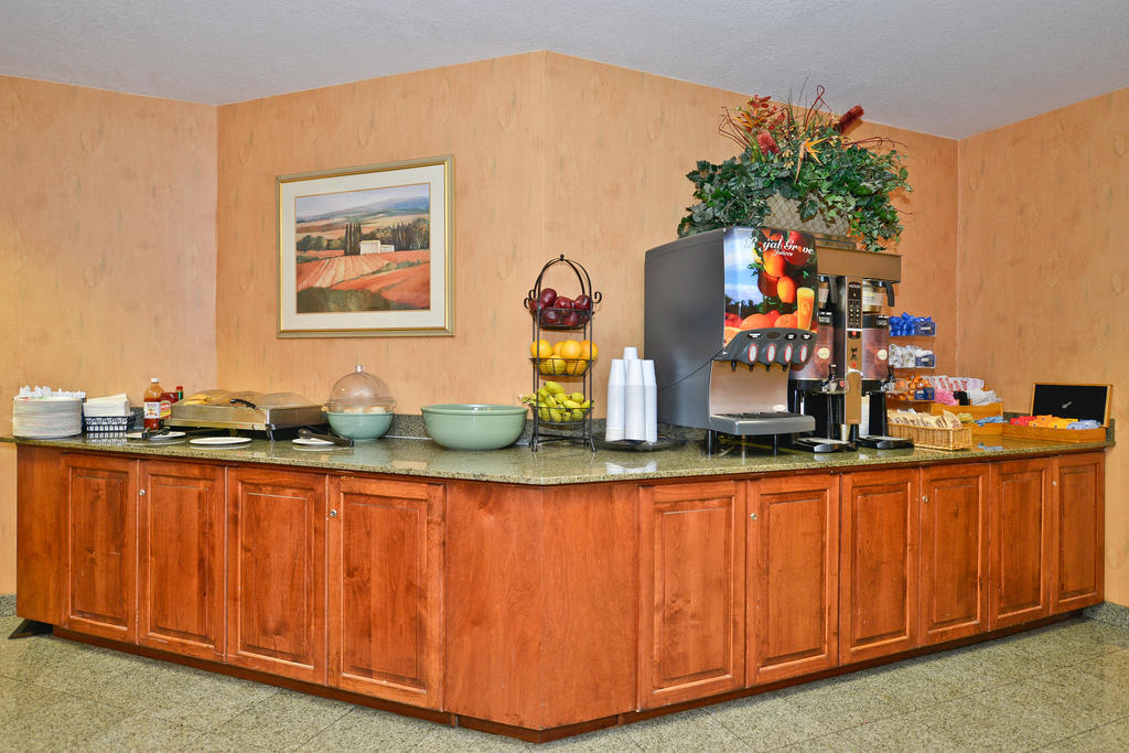 Ramada By Wyndham Kent Seattle Area Hotel Ngoại thất bức ảnh